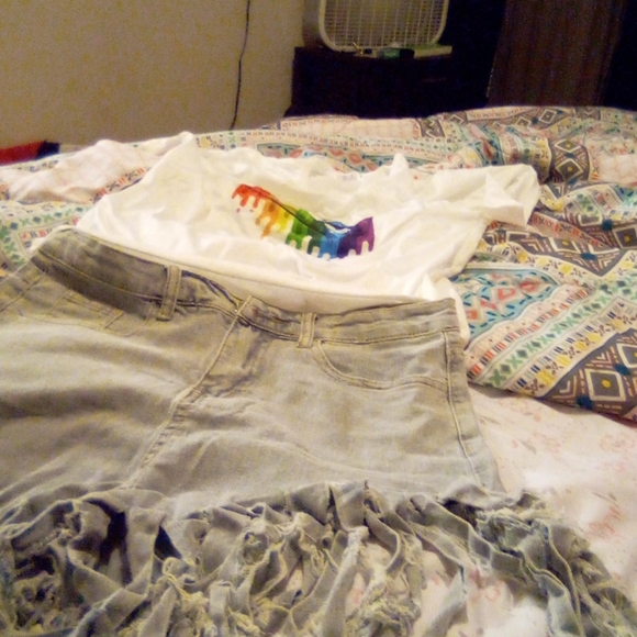 2pc short set - Picture 2 of 2